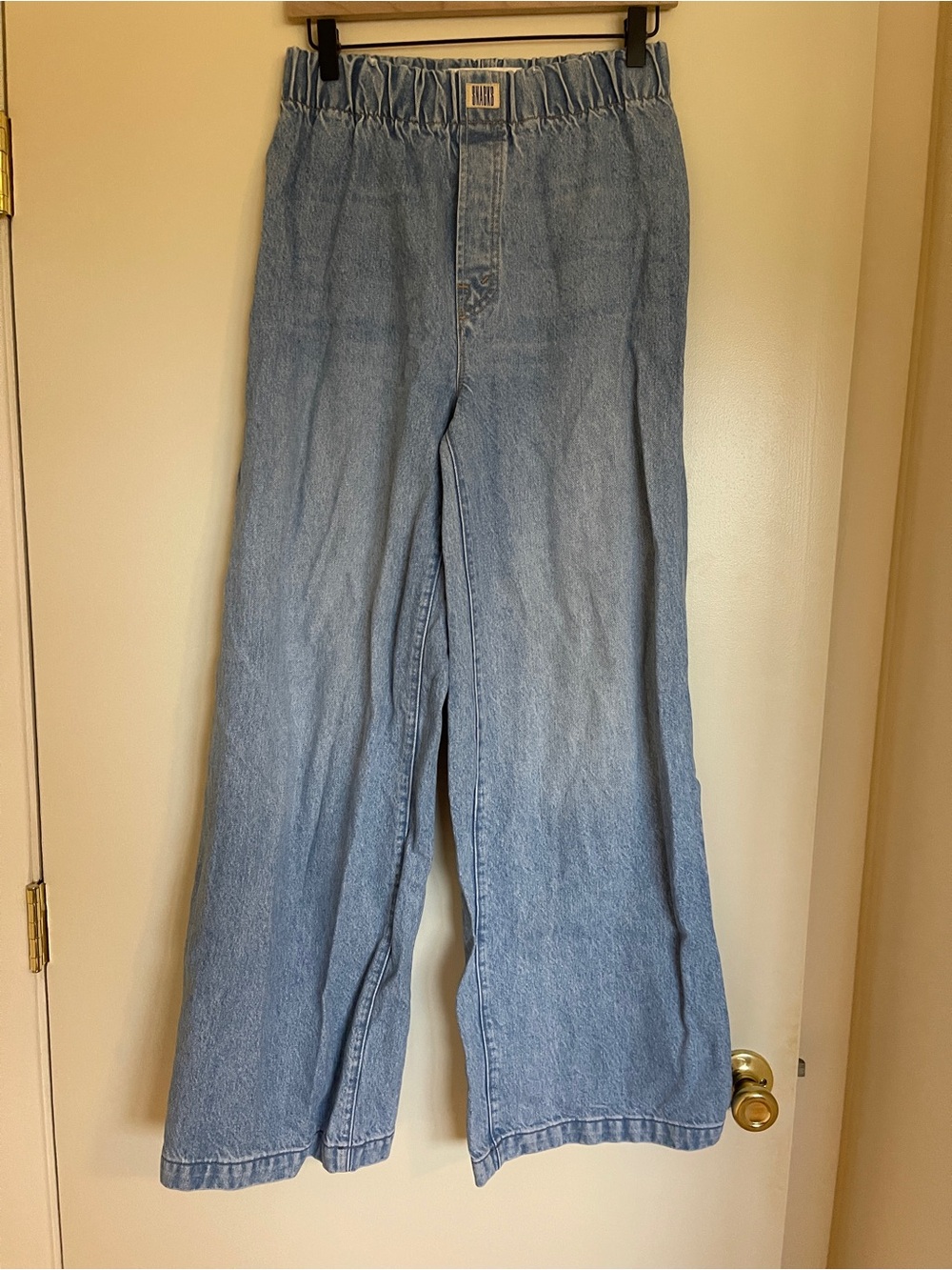 MOTHER SNACKS! The Kitchen Drawer Jeans in All You Can Eat - Picture 10 of 11